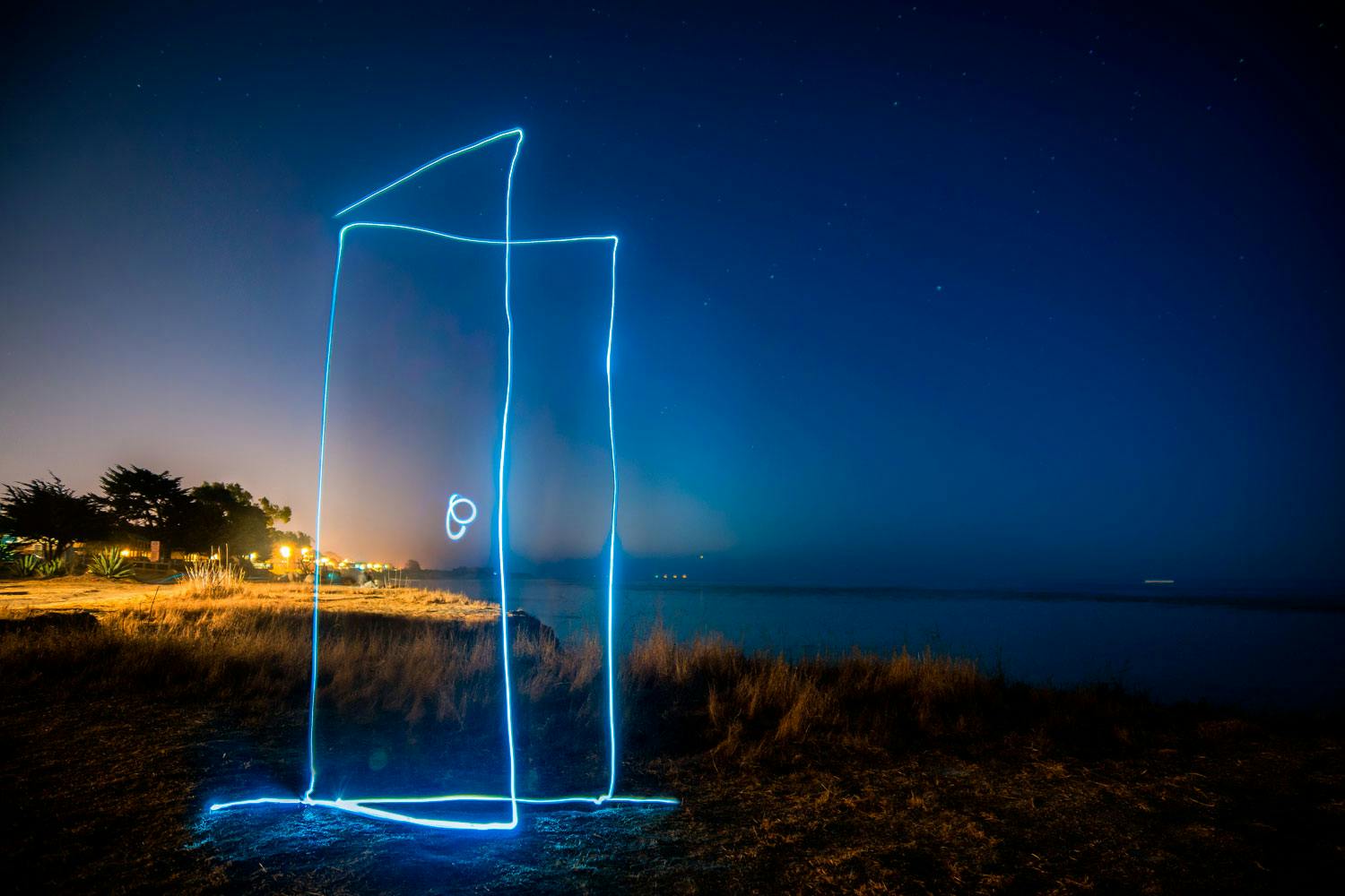 Dörr målad med ljus Släpp loss din kreativitet när du målar med ljus.